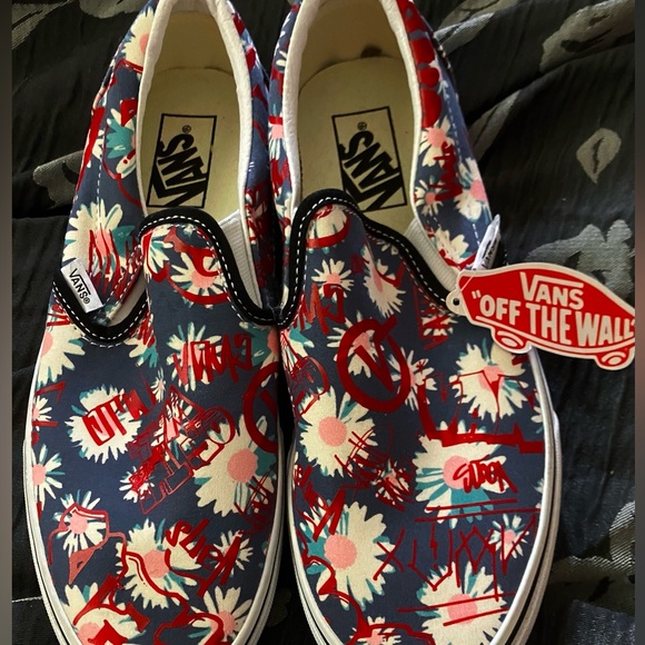 VANS Skaterboard Shoes Women’s sz 9 Slip-on Flowers +VANS graffiti-on-gray NEW - Picture 11 of 12